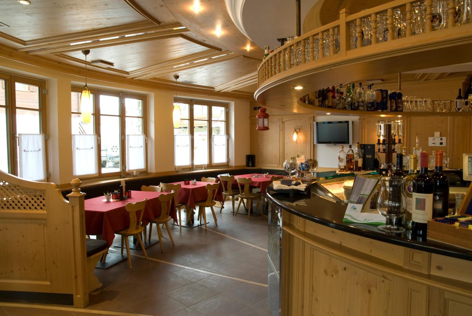 Hotel Touring Livigno Ngoại thất bức ảnh