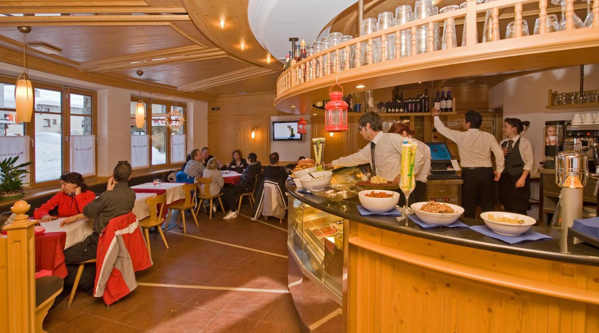 Hotel Touring Livigno Ngoại thất bức ảnh